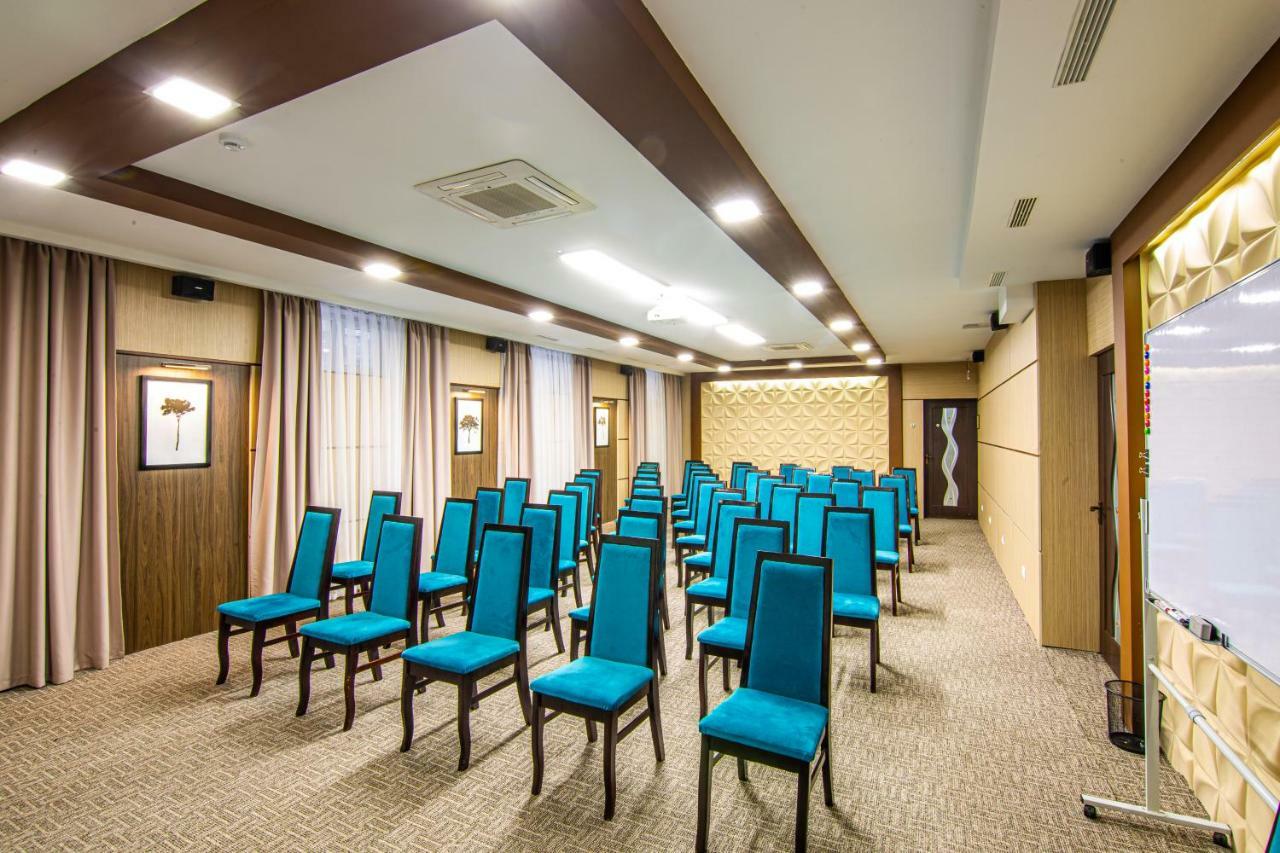 Rayan Hotel Osh Exterior photo